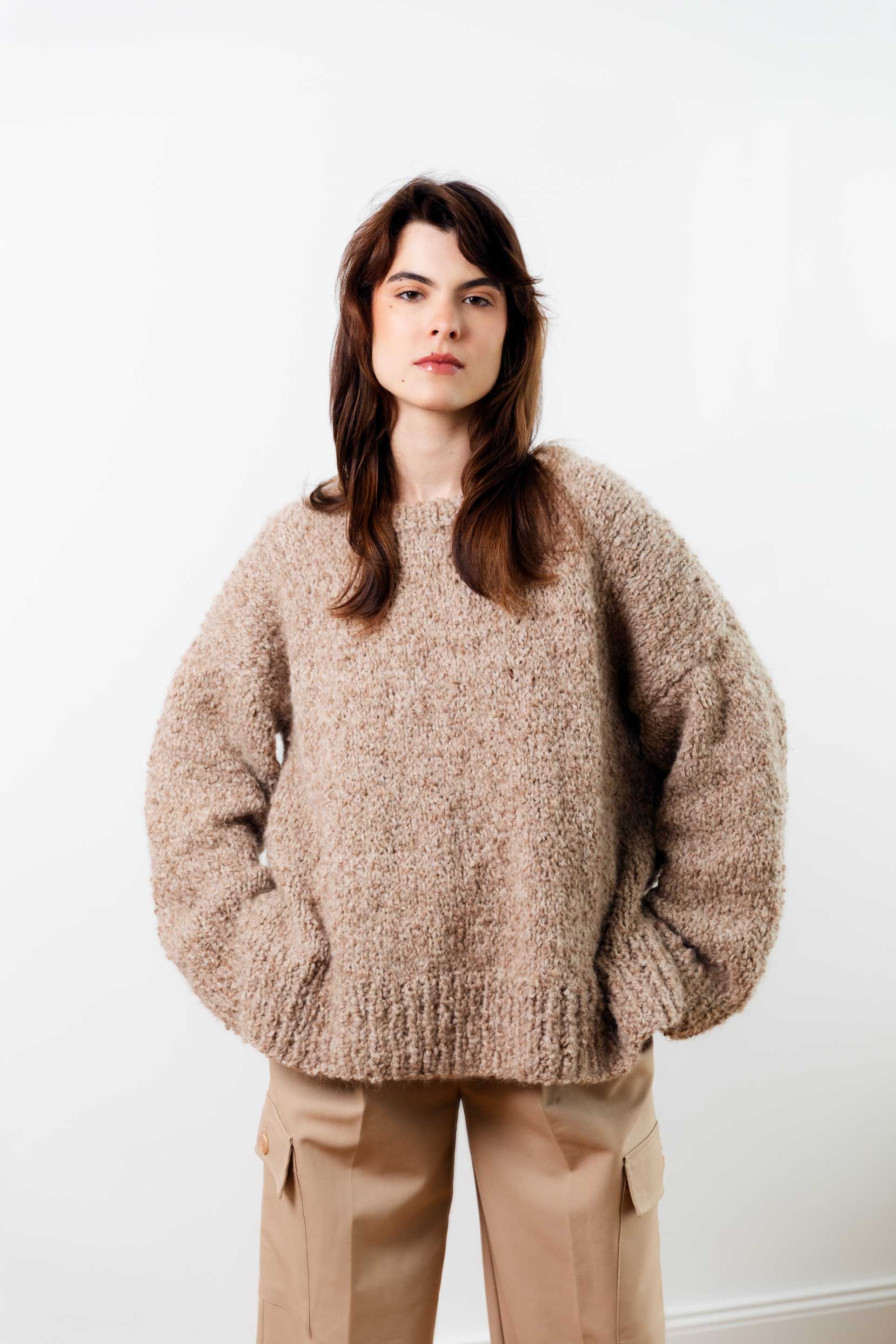 Alpaca bouclé sweater in two shades of beige