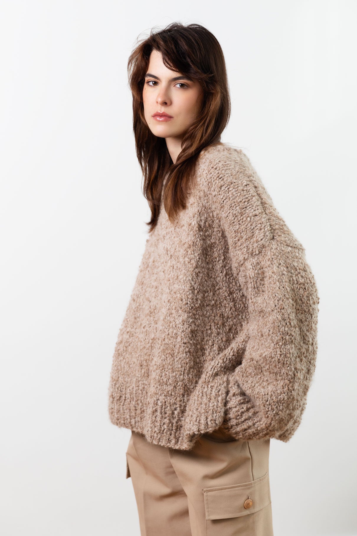 Alpaca bouclé sweater in two shades of beige