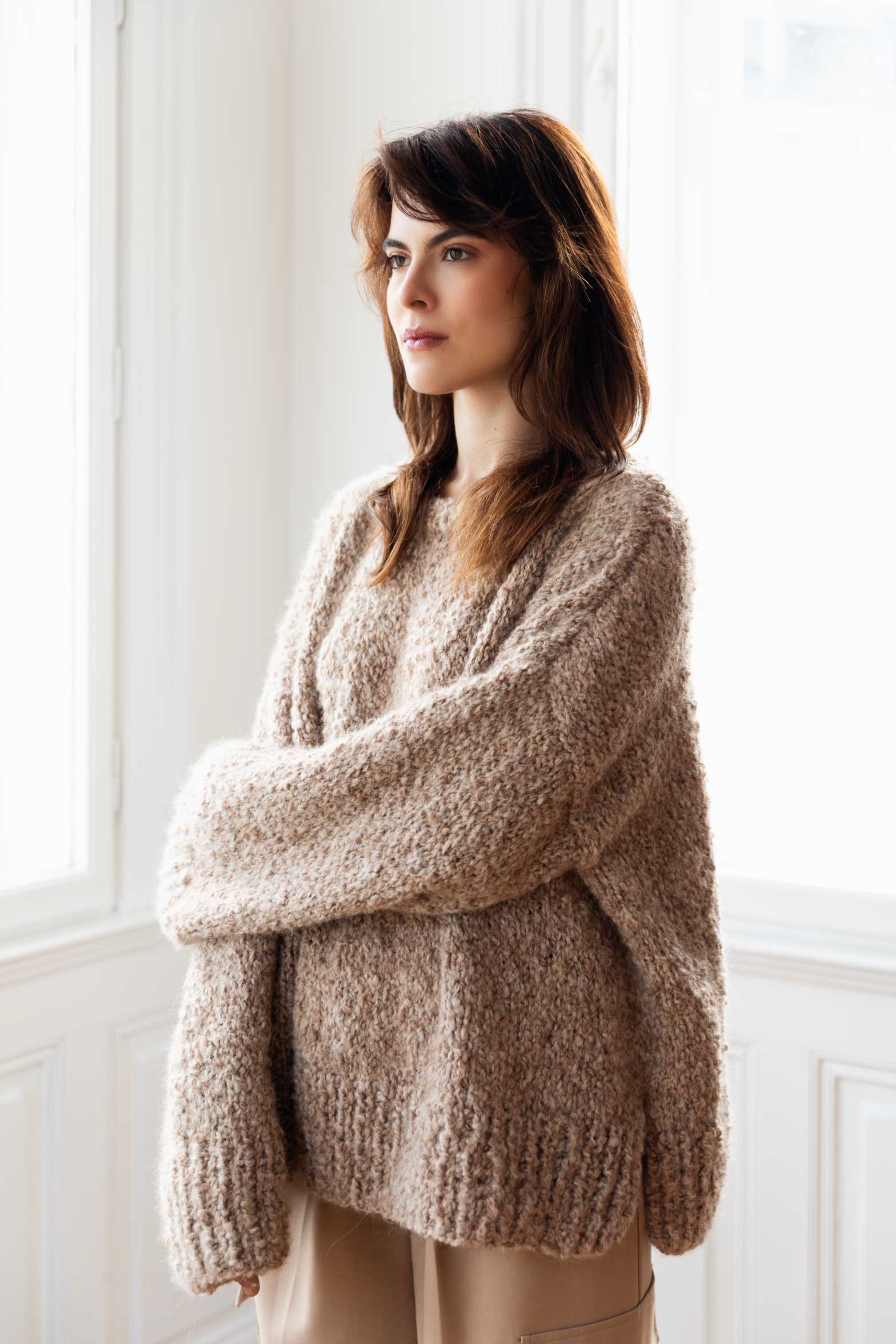 Alpaca bouclé sweater in two shades of beige