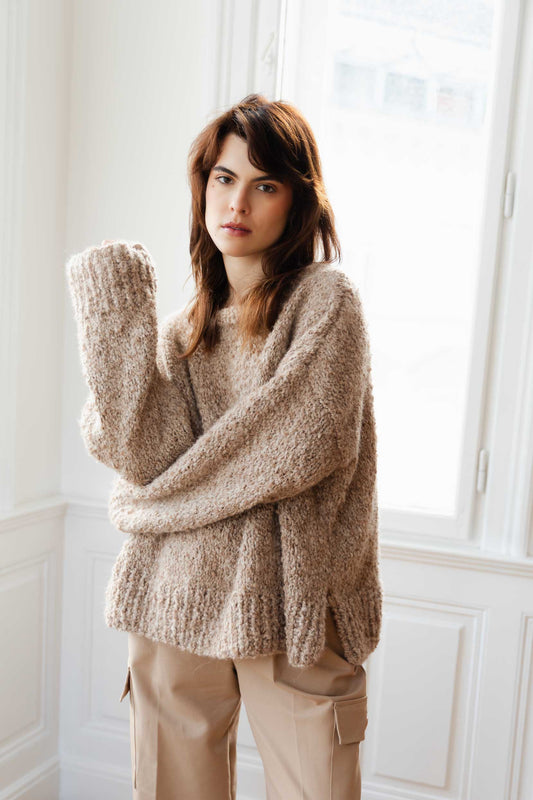 Alpaca bouclé sweater in two shades of beige